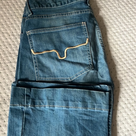 Kimes Lola - Picture 2 of 2